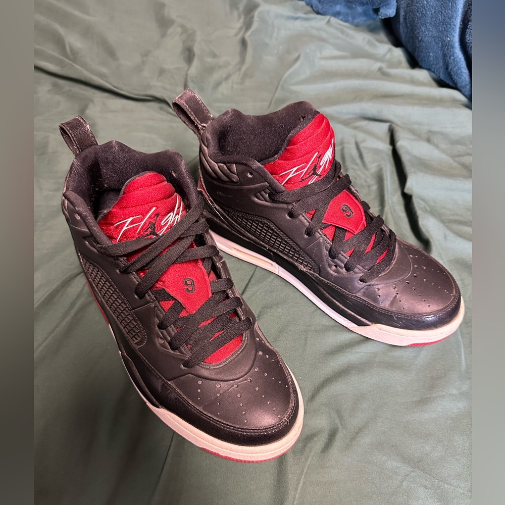 Jordan Flight 9’s (youth)